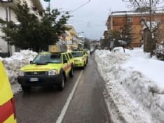 SLAVINA SULL'HOTEL RIGOPIANO -Trovate otto persone vive: proseguono le operazioni di soccorso - FOTO