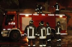 CANISCHIO - Una baita in fiamme: dentro non c'era nessuno