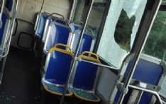 BORGARO - Autobus Gtt preso a sassate vicino al campo nomadi