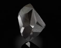 LUXURY – All’asta il diamante nero che arriva dallo spazio