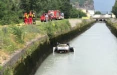 TRAGEDIA A QUASSOLO - Cade nel canale con l'auto e muore: una donna di Tavagnasco non ha avuto scampo - FOTO