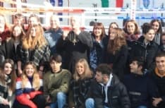 IVREA - Il vescovo in palestra per conoscere i corsi di difesa personale