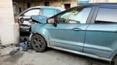 SALASSA - Scontro tra due auto in via Matteotti: due feriti