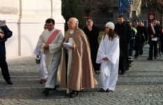 CUCEGLIO - Il mitico Don Melino lascia l'incarico dopo 38 anni di servizio in paese