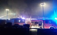 FAVRIA - Un incendio devastante distrugge il capannone del «Missile» - FOTO e VIDEO