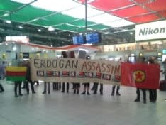 CASELLE - Blitz contro Erdogan in aeroporto: dieci identificati