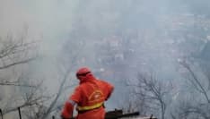 PONT CANAVESE - Incendio boschivo a ridosso di Borgata Panier