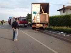 CASTELLAMONTE-OZEGNA - Incidente mortale sulla provinciale: auto contro tir - FOTO E VIDEO