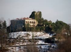 CASTELNUOVO NIGRA - «Non ci sono fantasmi nel castello»: nuovo appello del sindaco sui social