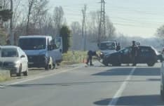 OZEGNA-SAN GIORGIO CANAVESE - Incidente sulla provinciale: due mezzi coinvolti