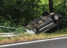 SPARONE - Incidente sulla ex statale 460: auto finisce ruote all'aria nel fossato