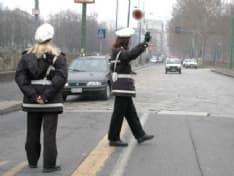 IVREA - Parcheggiatori abusivi, nove nigeriani denunciati