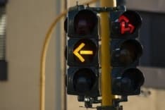 LEINI - Nuovo semaforo in via Lombardore con il T-red