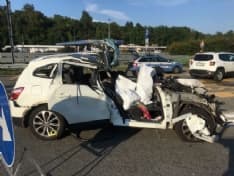 AUTOSTRADA - Muore a 16 anni: in prognosi riservata la sorella