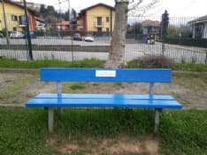 VALPERGA - Una panchina blu per la giornata sull'autismo