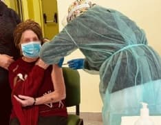 RIVAROLO - Campagna anti covid over 80: tra le prime vaccinate la signora Giuseppina, 90 anni