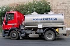 CANAVESE - Emergenza siccità: in cinque comuni cisterne al lavoro per rifornire gli acquedotti