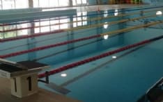 IVREA - Piscina comunale, al via il nuoto libero durante le feste di Natale