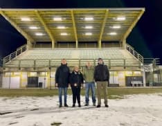 PONT CANAVESE - Si illumina di una nuova luce il campo sportivo