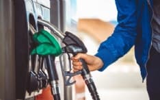 CANAVESE - Carburanti, forti aumenti di benzina, diesel, metano e Gpl: fare il pieno è un salasso