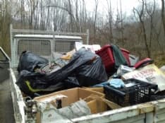 RIVARA - Abbandono rifiuti: super lavoro per la protezione civile