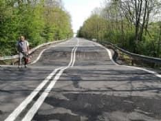 LOMBARDORE - Divieto di transito ai camion, intanto la 460 è ancora chiusa...