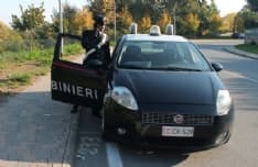 CHIVASSO - Coronavirus, vanno al funerale davanti al cimitero ma sono in troppi e incassano una multa di 280 euro