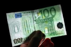 CANAVESE - 100 e 50 euro falsi nei negozi: caccia al truffatore che raggira i commercianti