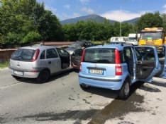 CUORGNE' - Scontro fra due auto, intervenuto l'elicottero dei vigili del fuoco