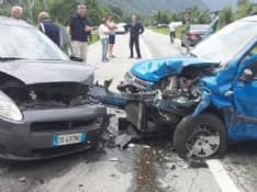 SPARONE - Schianto sulla 460: allarme sicurezza - FOTO