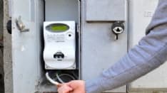 VISCHE - Vandali in azione: contatori della luce manomessi e danneggiati