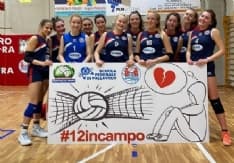 MONTALTO DORA - La squadra di pallavolo aderisce a #12InCampo, contro l'obbligo del Green Pass