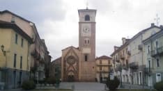 CHIVASSO - Il parroco gli nega i soldi: clochard sfascia la sacrestia del duomo e danneggia un'altra chiesa