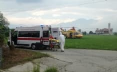 FAVRIA - Cade dal balcone di casa: soccorso dal 118 e trasportato in elicottero al Cto - FOTO