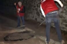 IVREA - Militanti di CasaPound Canavese chiudono le buche...
