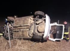 SAN GIORGIO CANAVESE - Auto si ribalta sulla Torino-Aosta: intera famiglia salva per miracolo