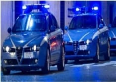 IVREA - Si masturba in ospedale e ruba dagli armadietti: ventenne di Pont Canavese arrestato dalla polizia
