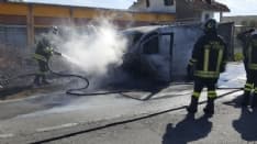 CUORGNE' - Furgone Peugeot va a fuoco sulla Sp460. Illesi per fortuna gli occupanti