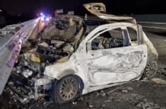 CHIVASSO - Auto prende fuoco dopo l'incidente: al volante un ragazzo ubriaco e senza patente - FOTO