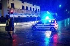 ALLERTA MALTEMPO - Cadono gli alberi, intervengono i pompieri