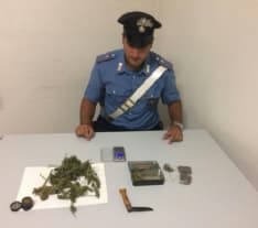 CHIAVERANO - 24enne di Barbania con la droga in auto: denunciato