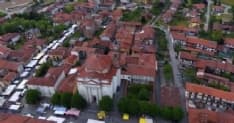 OZEGNA - In volo sul paese: il centro e la fiera visti dall'alto - VIDEO
