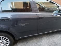 CUORGNE' - Sfregiata l'auto del presidente Santo Zaccaria