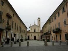 RIVAROLO - Armati di pistola rapinano il salone di bellezza