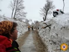 SLAVINA SULL'HOTEL RIGOPIANO - Soccorritori ancora al lavoro - FOTO e VIDEO