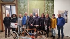 RIVAROLO CANAVESE - Torna il Giro d'Italia: al castello Malgrà l'omaggio al grande Carlin Bergoglio - FOTO