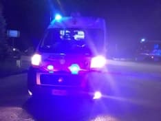 CALUSO - Prende a coltellate la compagna poi tenta il suicidio: due ragazzi gravissimi in ospedale