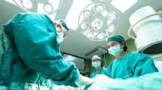 COVID - Ospedali, via libera alla ripresa parziale dell'attività ordinaria: «Si torni ad operare»