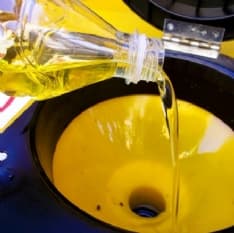 IVREA - Nuovo servizio di ritiro degli oli vegetali: i centri di raccolta