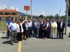 CASTELLAMONTE - La piazza di Spineto intitolata a don Giovanni Conta, indimenticato parroco della frazione - FOTO e VIDEO